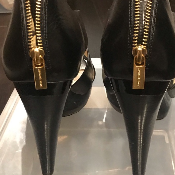 Michael Kors Black Shoe Size 11 - Picture 2 of 5